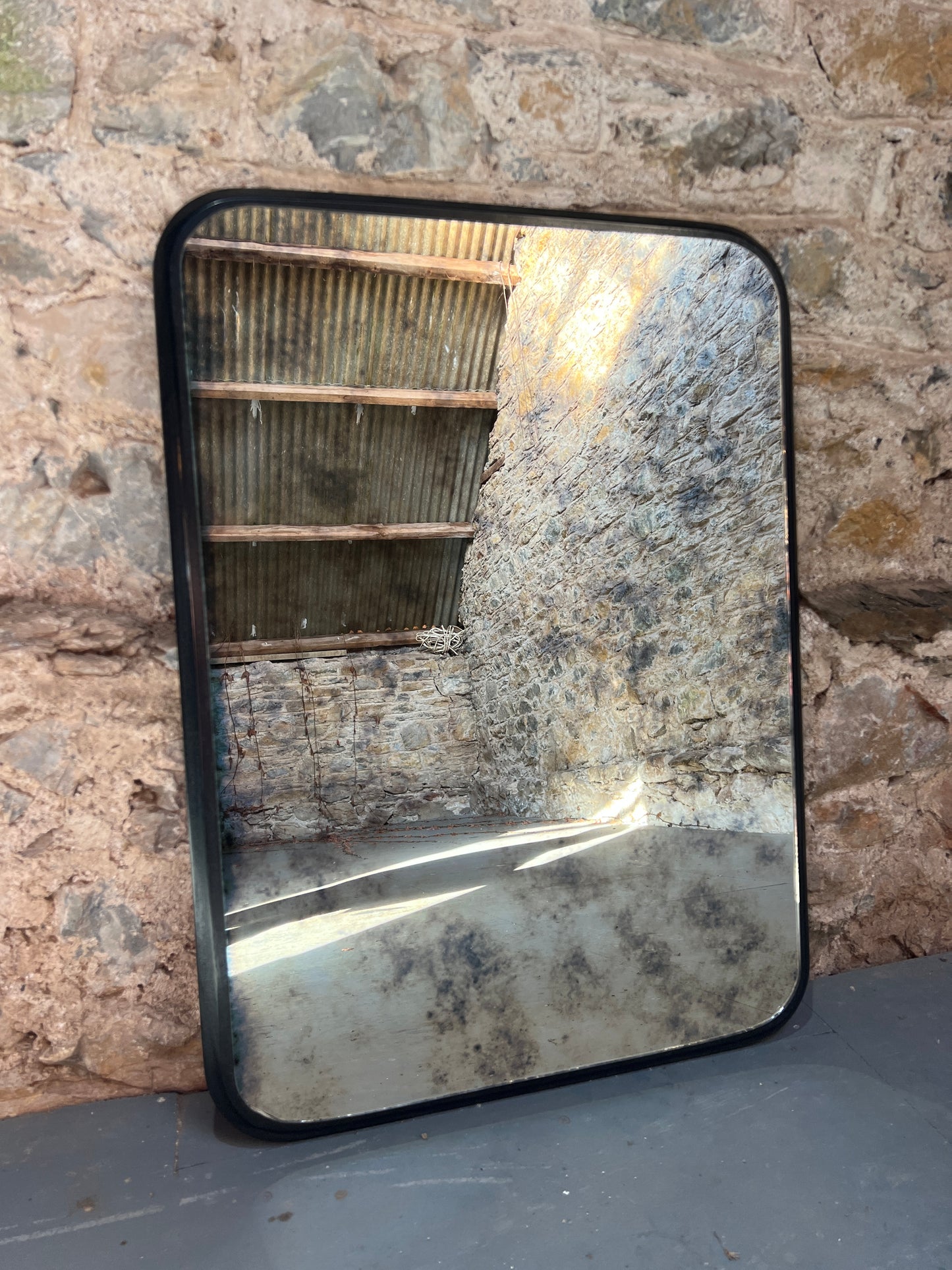 Radius Medium Vintage - 560 x 760mm