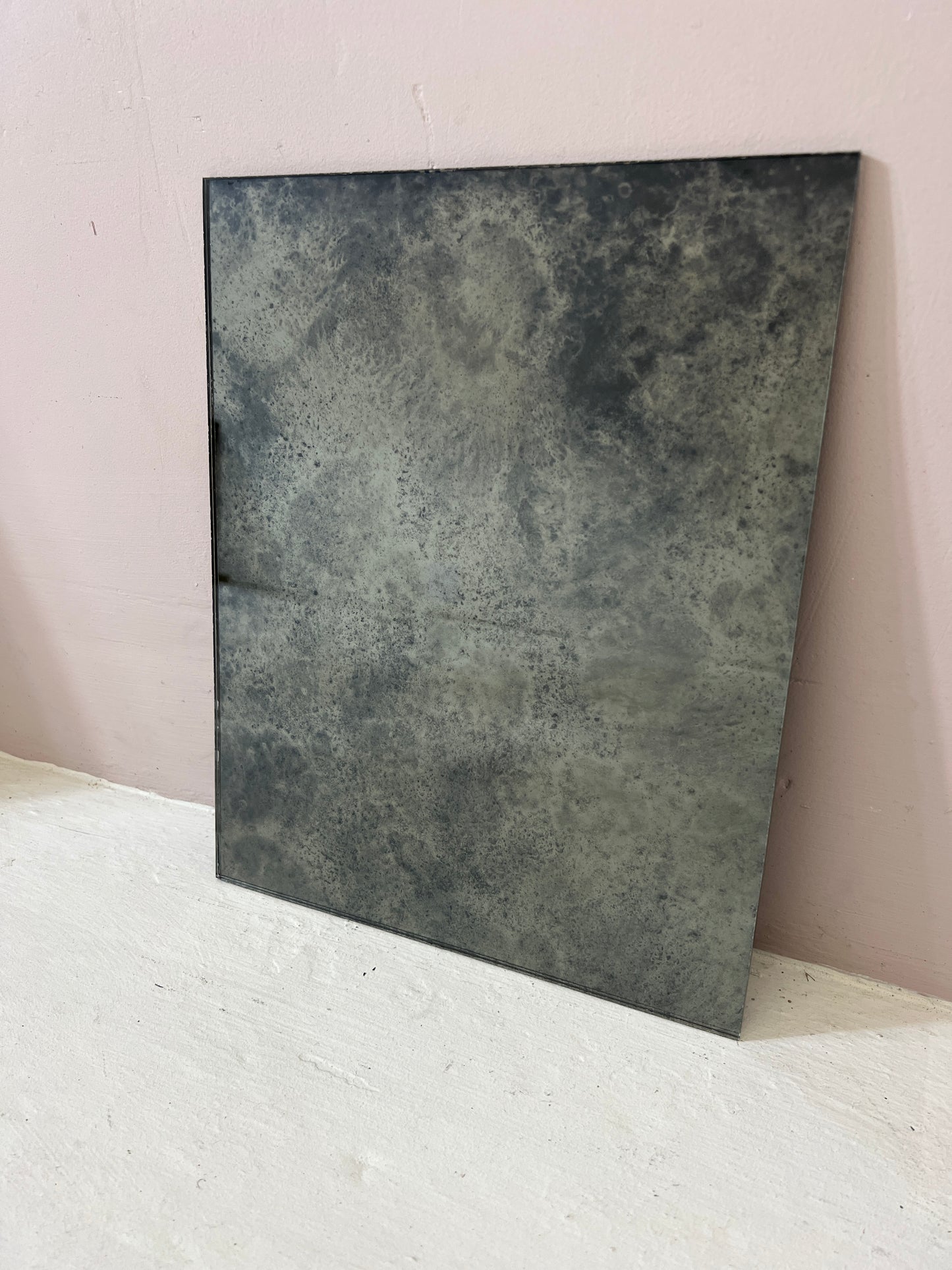 Grey Tint - Medium Vintage