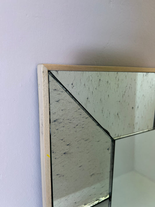 Mottled border panel - 740 x 1235mm