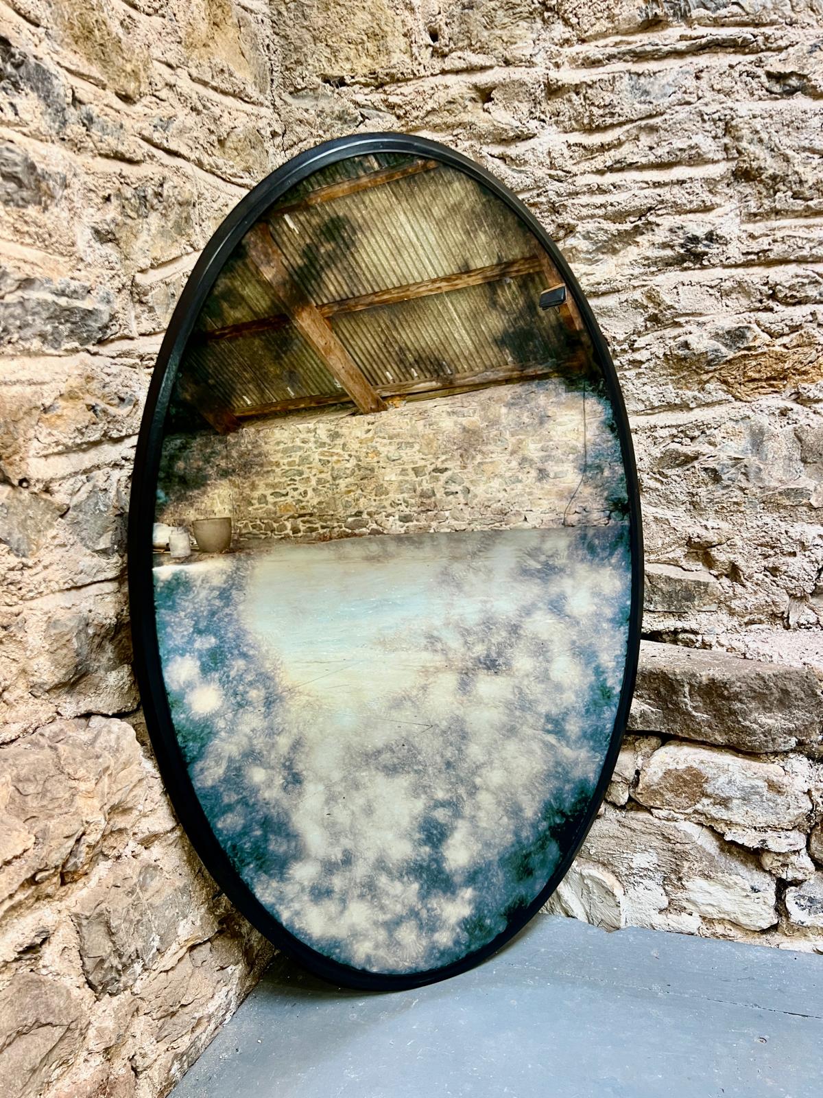 Dark Cloud framless oval - 600 x 945mm