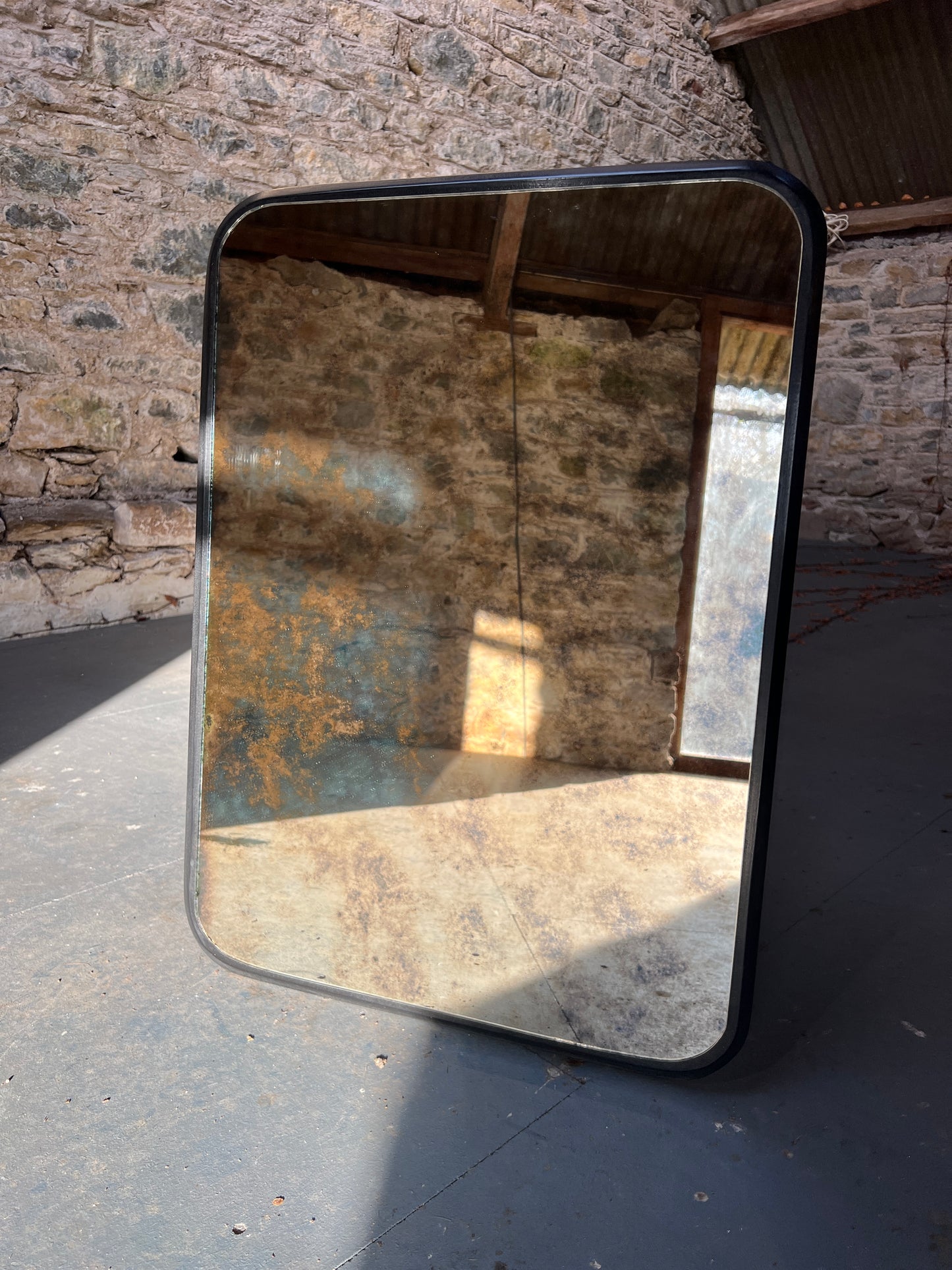 Radius Medium Vintage - 560 x 760mm