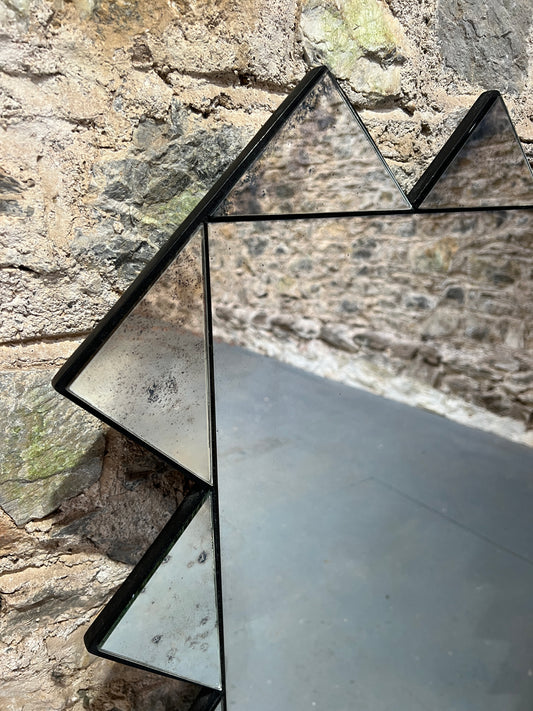 The Lightly Distressed Zig Zag - 730 x 1070mm