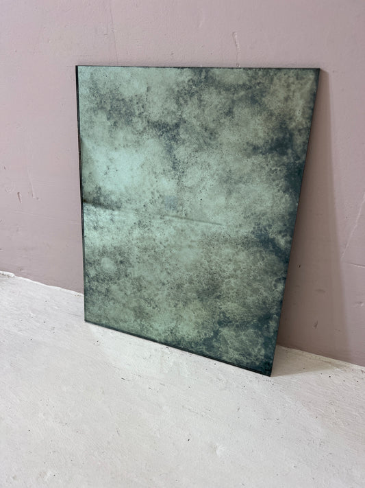 Green Tint - Medium Vintage