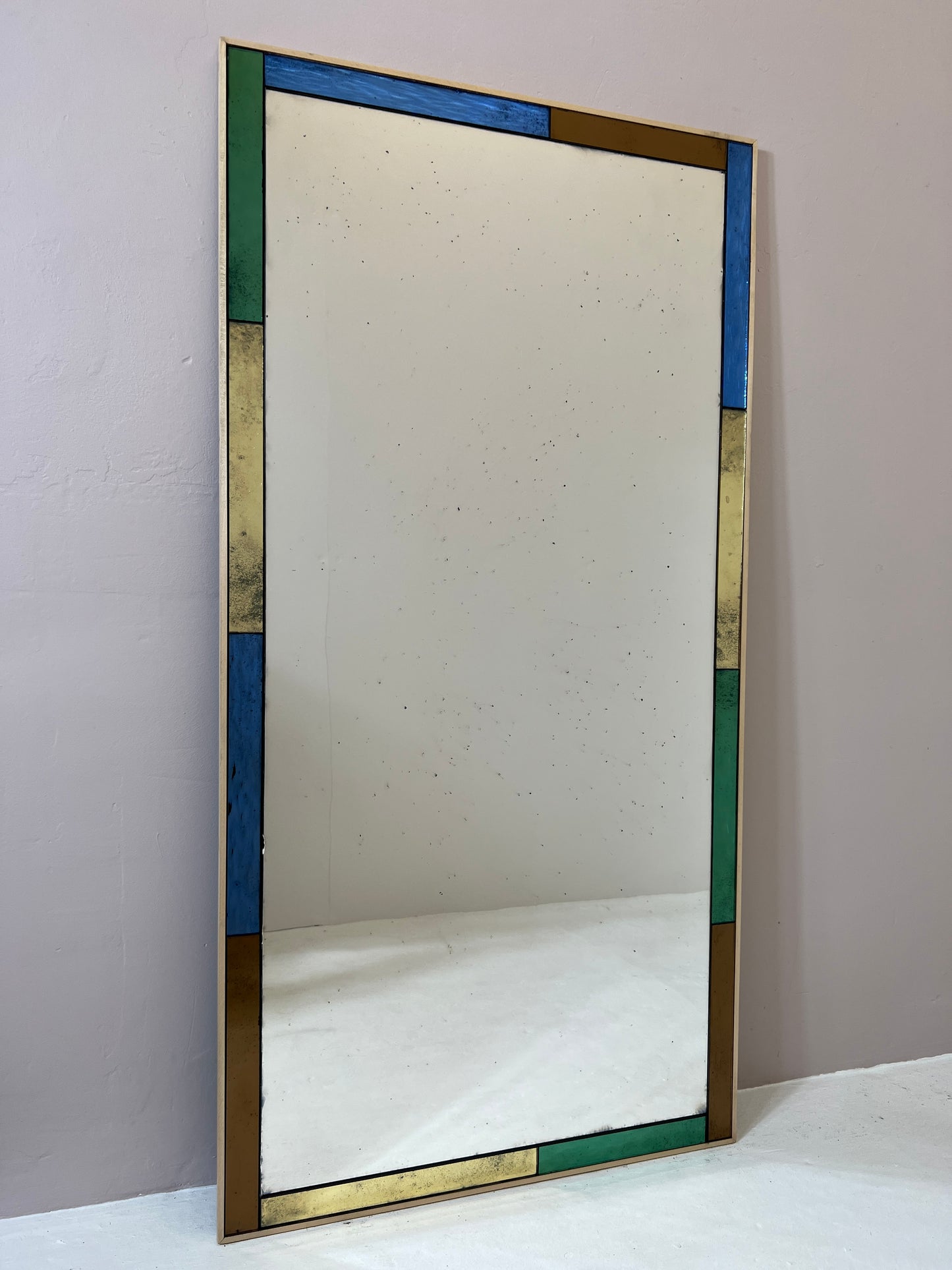 Coloured Water Glass border with wobble glass centre - 1230 x 613mm