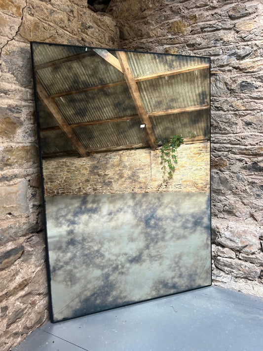 Clouded borderless antiqued mirror - 91 x 127cm