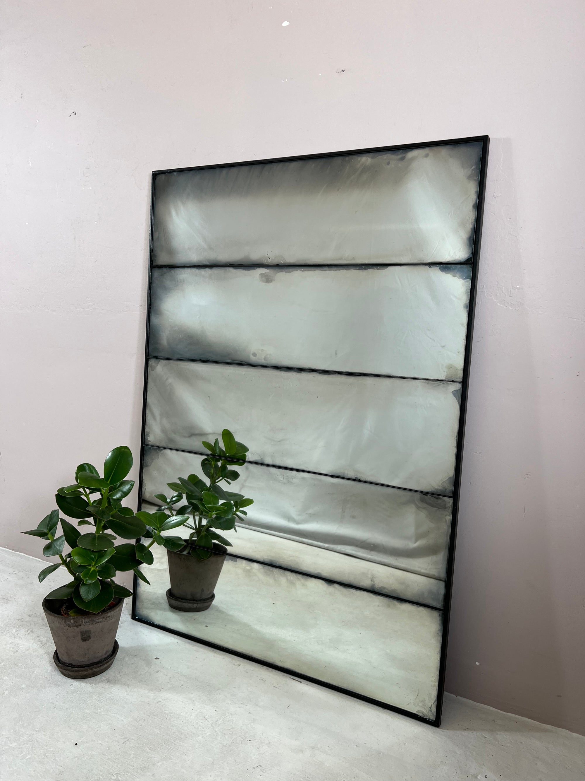 Smoked Five-Panel - 1106 x 775mm
