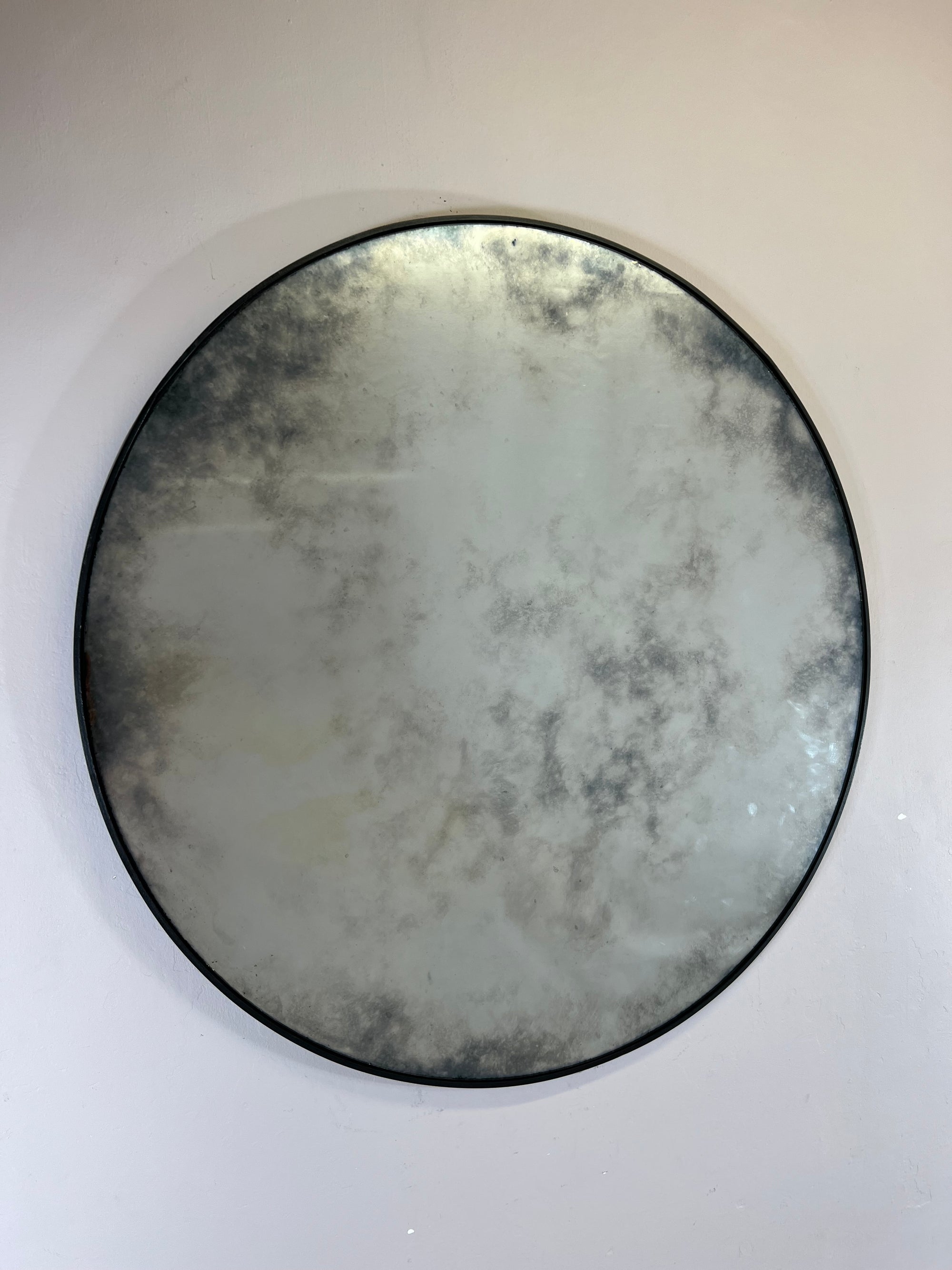 Circle Light Cloud Wobble Glass - 1065mm Diameter