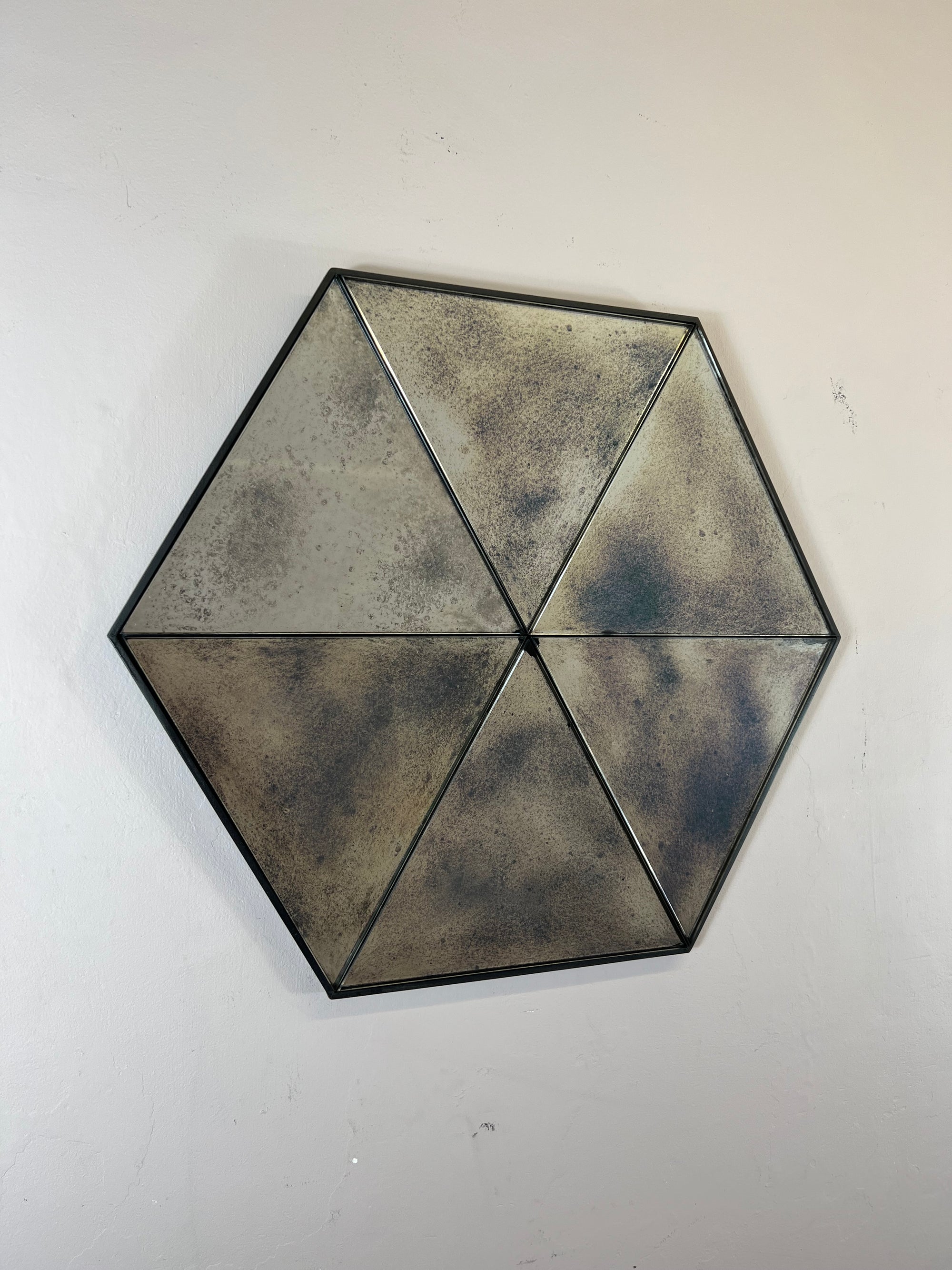 Heavy Mottle hexagon antiqued mirror - 763 x 665mm